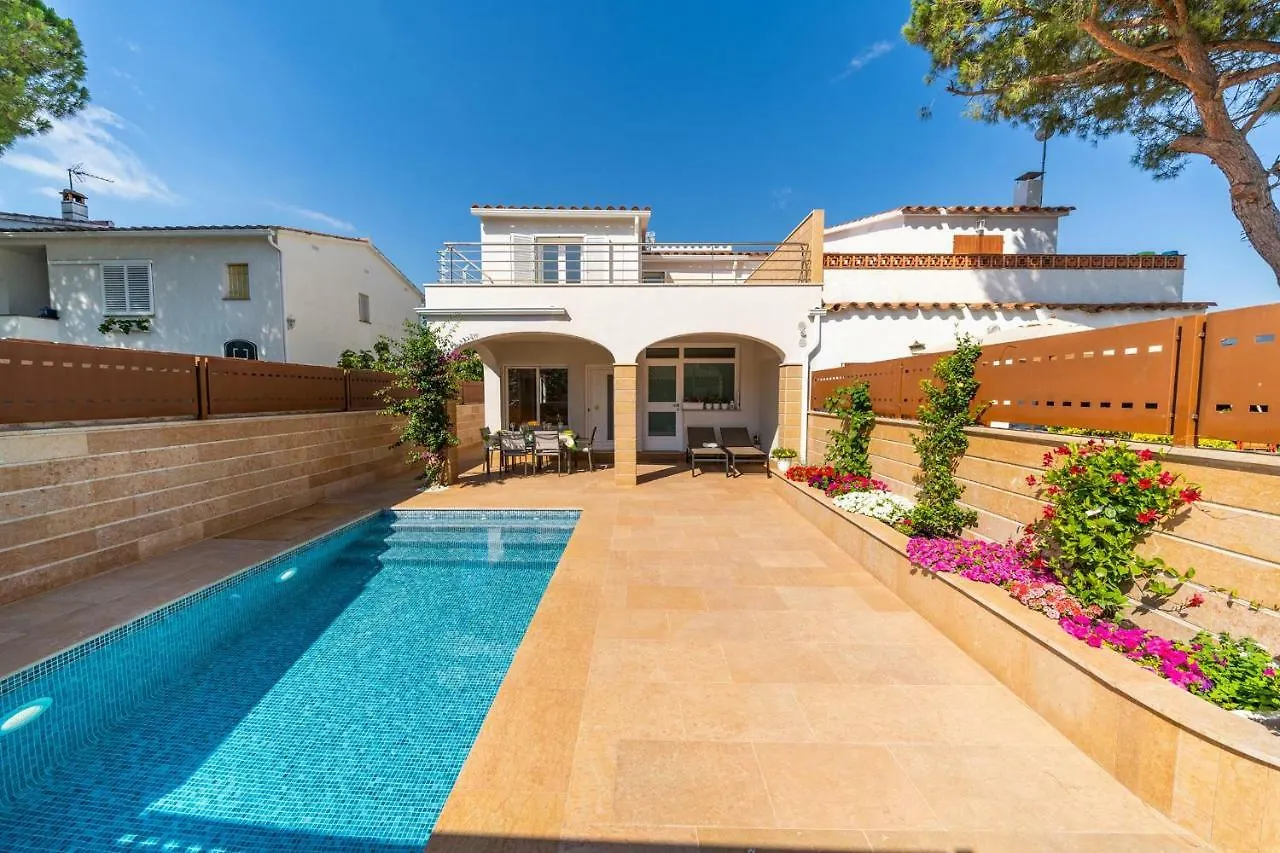 Villa Holiday Home Bruna L'Escala Spain